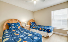 Fourth bedroom with two twin beds Fourth bedroom with two twin beds