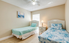 Third bedroom with two twin beds Third bedroom with two twin beds