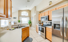 Full-size kitchen Full-size kitchen