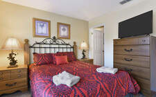 Master bedroom Master bedroom