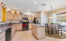 Full size kitchen Full size kitchen