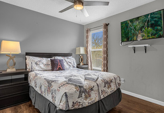 Queen bedroom with Paris theme Queen bedroom with Paris theme