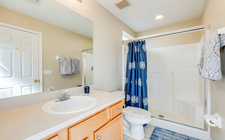 En-suite to master bedroom #1 En-suite to master bedroom #1