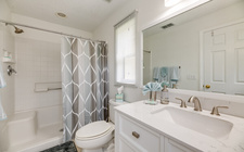 En-suite to Master bedroom #1 En-suite to Master bedroom #1