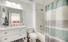 En-suite to Master suite #2 En-suite to Master suite #2