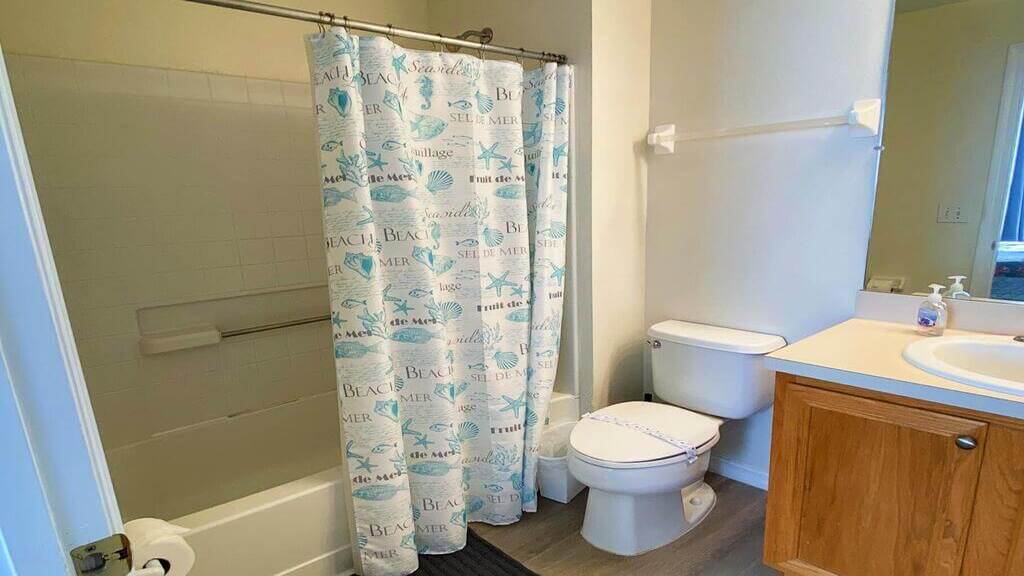 Bathroom 2 - En-suite