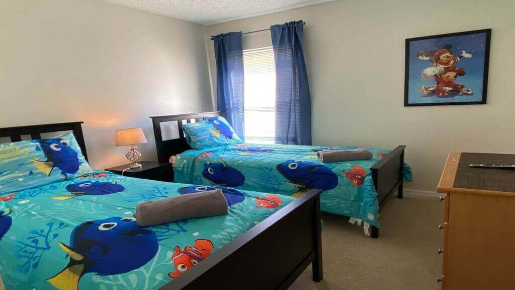 Bedroom 4 - Two twin beds