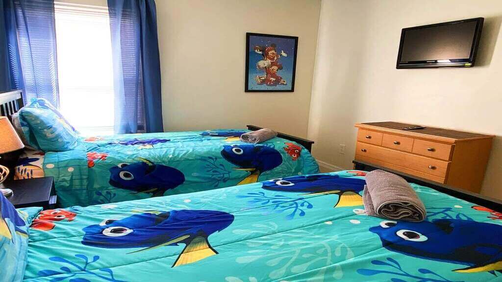 Bedroom 4 - Two twin beds