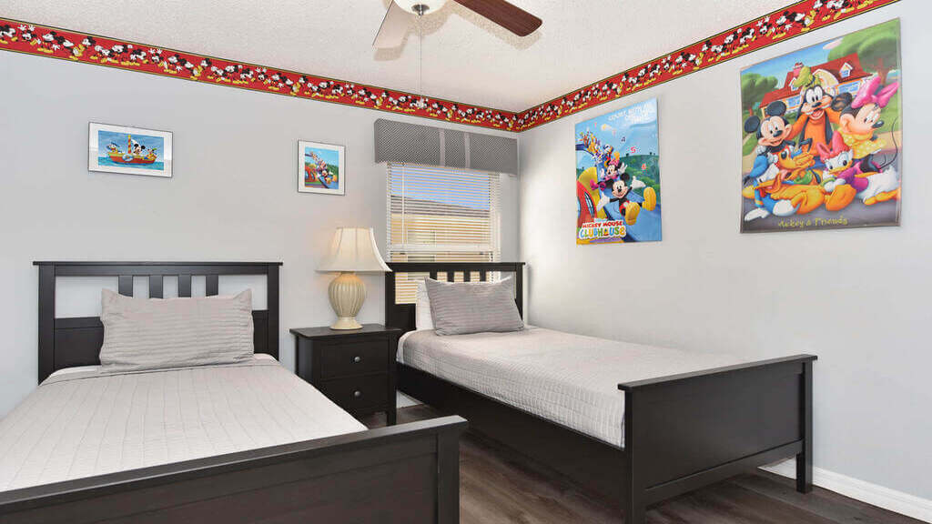 Kids bedroom #1, offers a flat-screen SMART TV