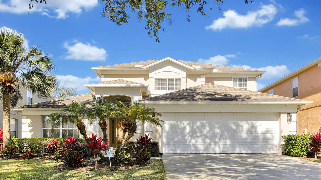 Fabulous 5 bed villa in Emerald Island Resort - 3 miles to Disney