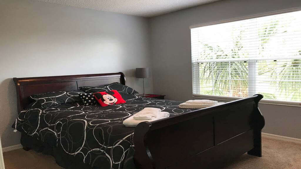 Bedroom #3: Queen bed - upstairs