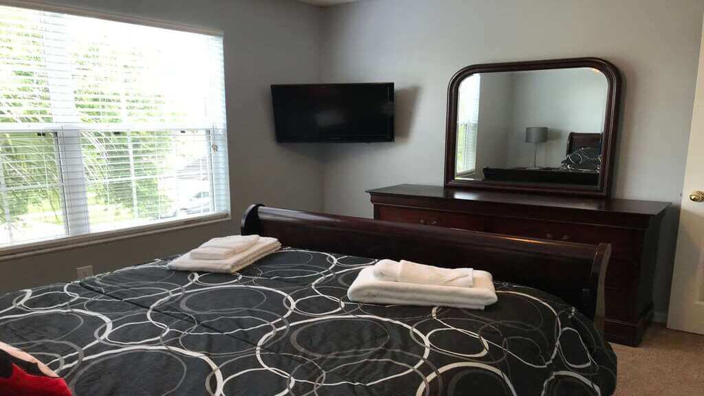 Bedroom #3: Queen bed - upstairs