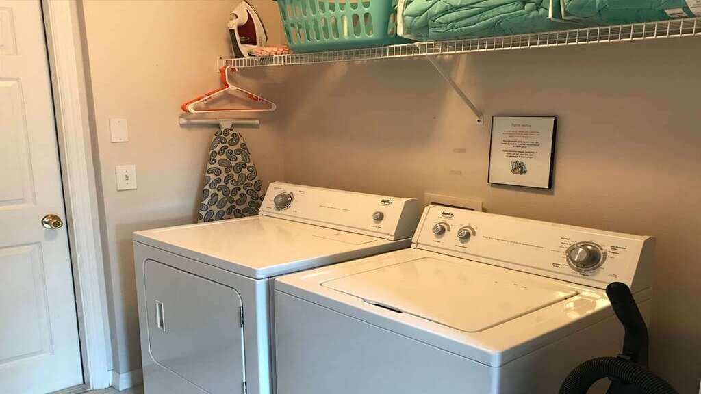 Full size laundry room