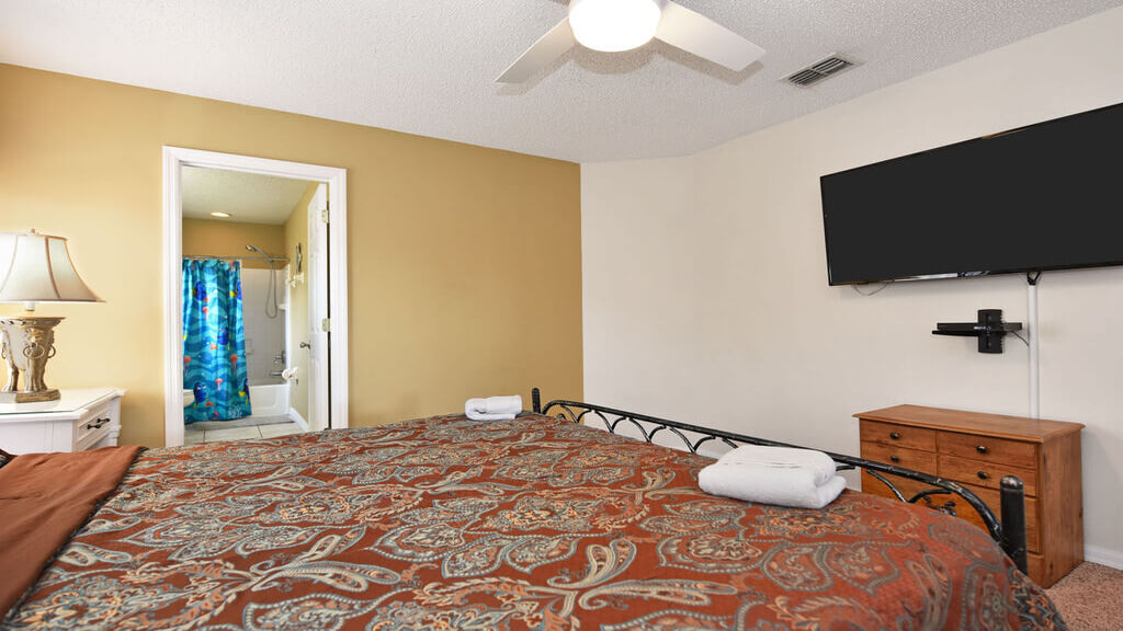 Master bedroom #3: With king bed