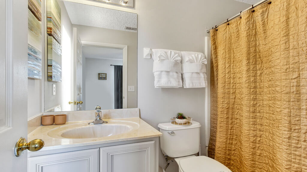 En-suite for third bedroom