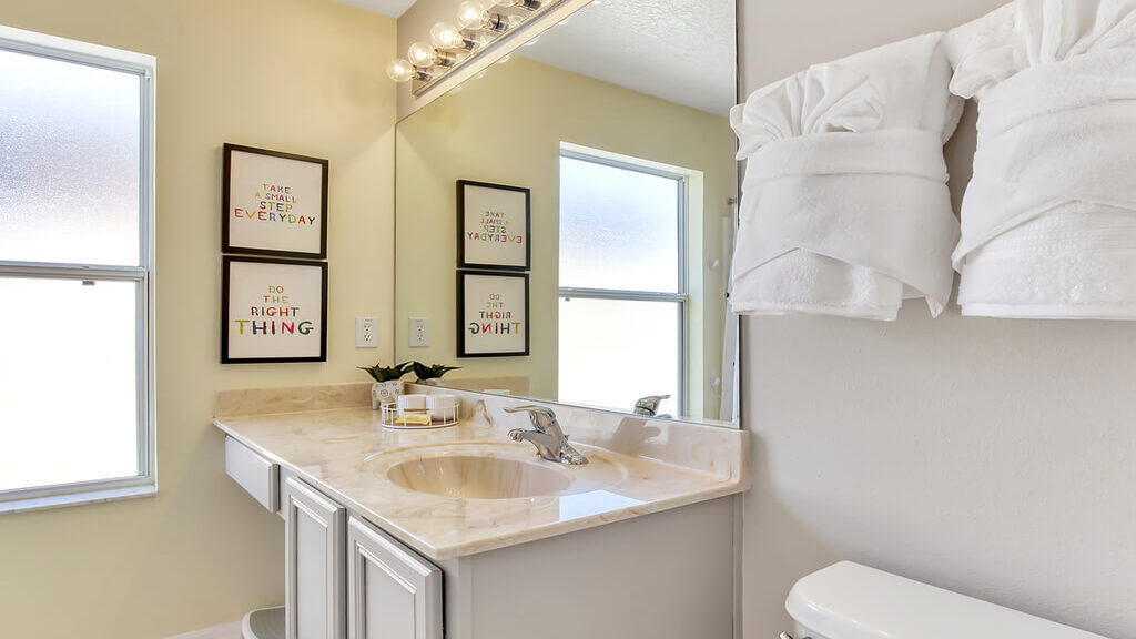 Family bathroom on second floor