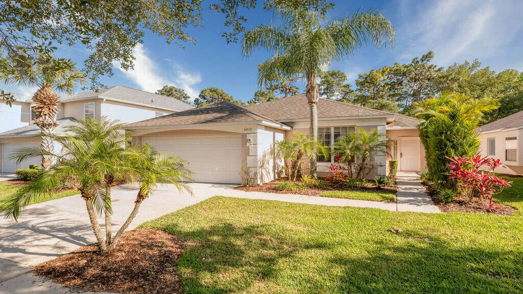 Amazing Emerald Island Villa, Only 3 miles from Disney
