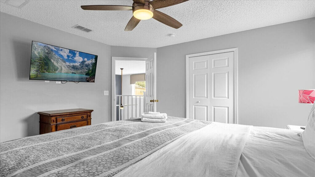 Bedroom #4: King master bedroom