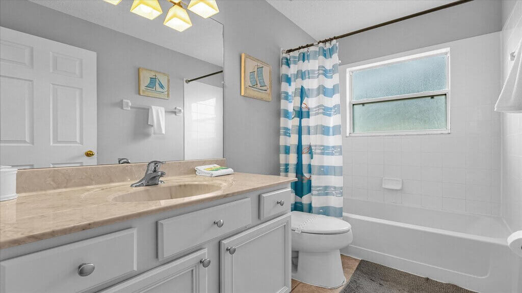 Family Bathroom #2, located on second floor