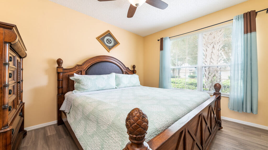 Bedroom #2: Master bedroom with en-suite and king bed