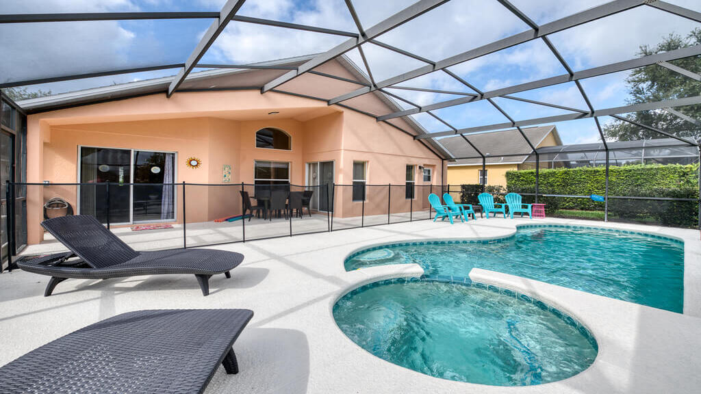 Private pool and spa