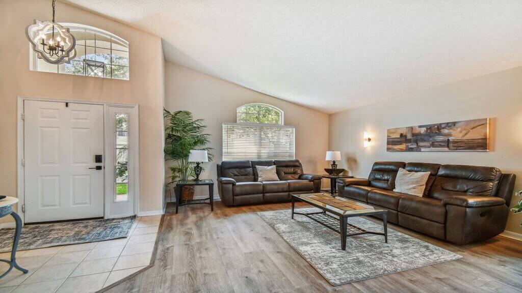 Living area with comfortable leather furniture