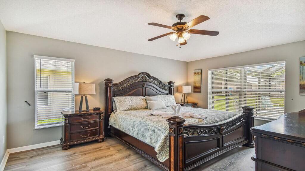 Bedroom #1: Grand master with king size bed
