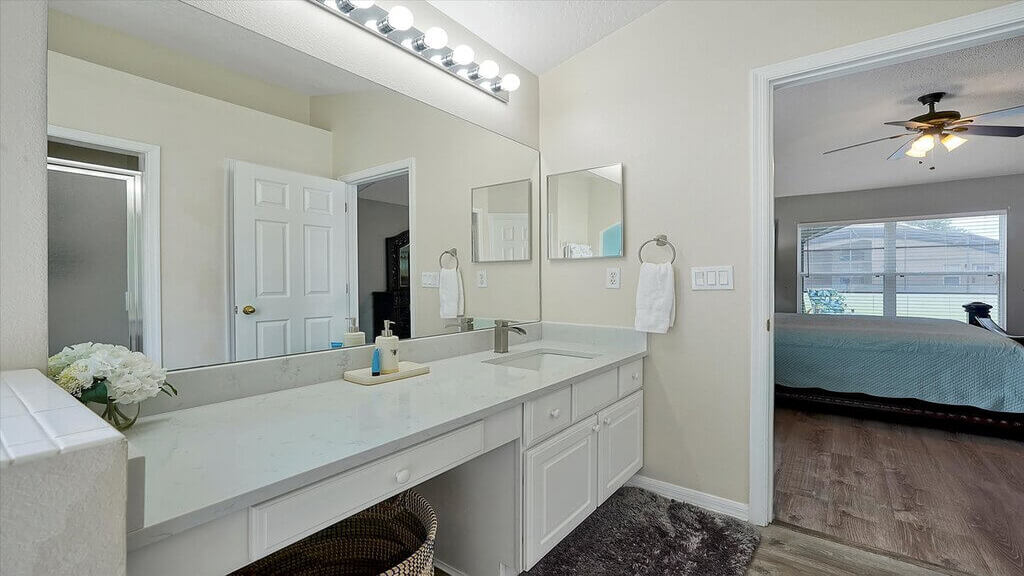 En-suite for master bedroom #1