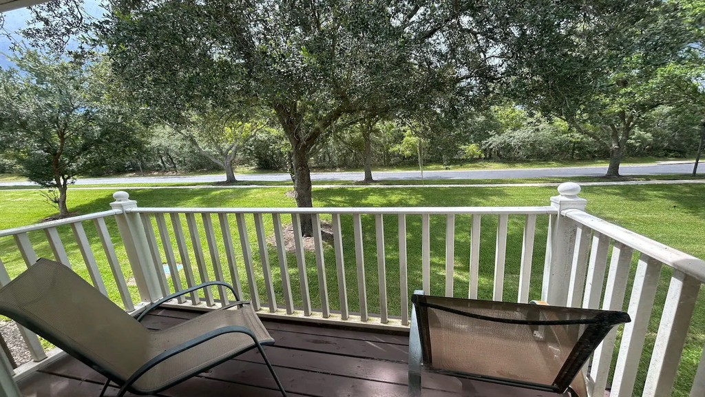 Balcony off of master bedroom