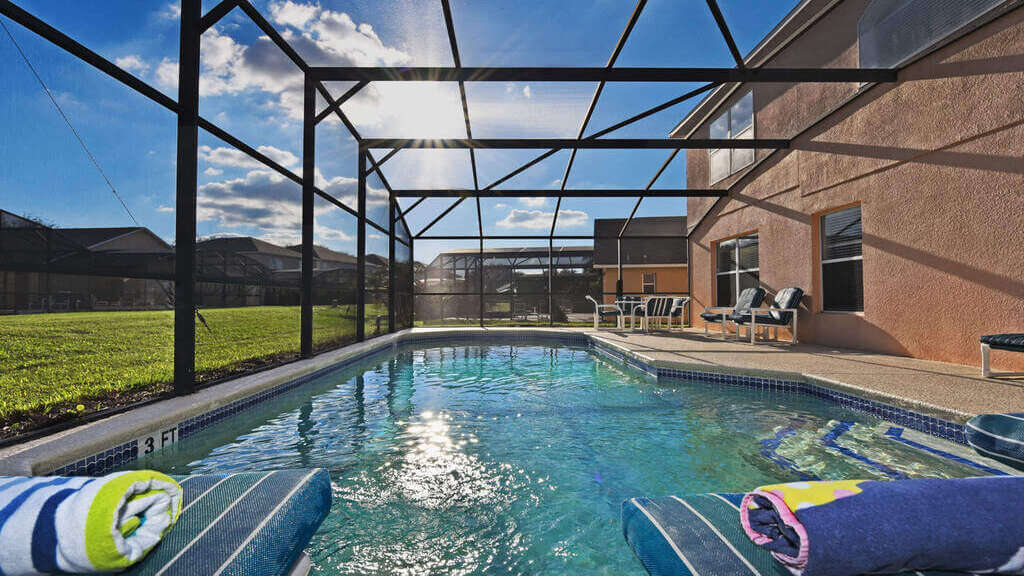 A perfect Oasis after a long day at parks - South-facing pool