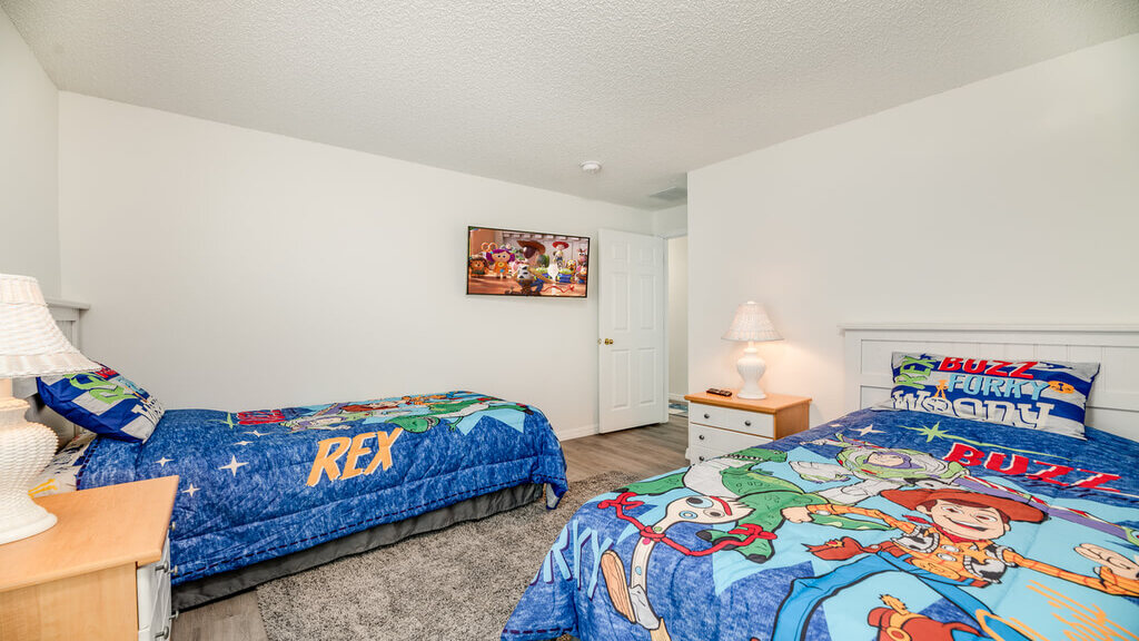 Bedroom #4: Offers two twin beds
