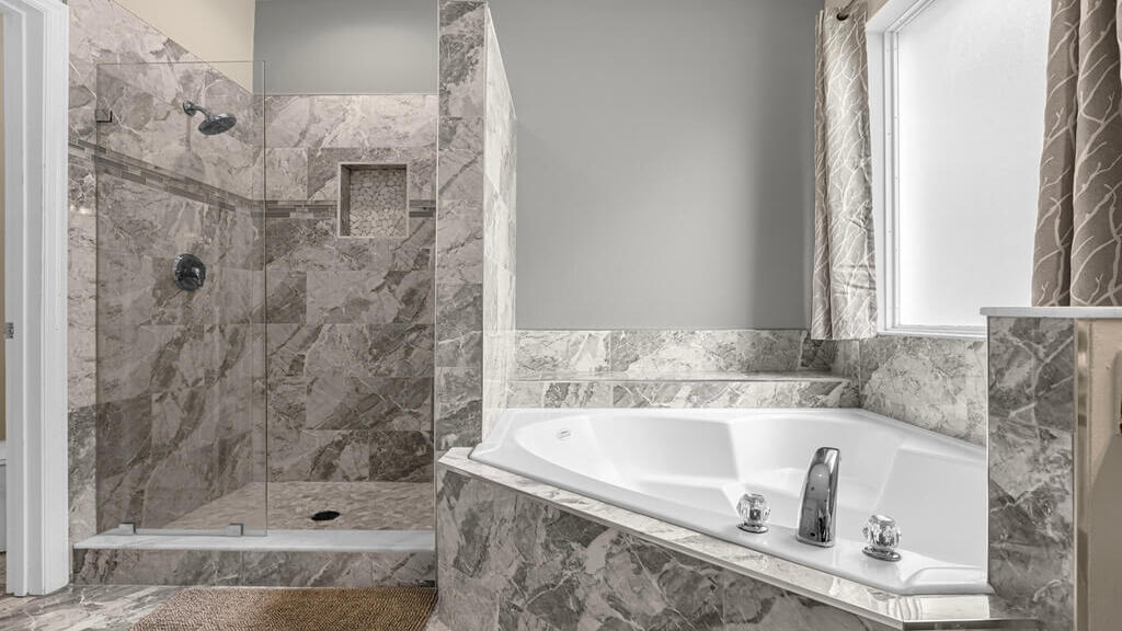 En-suite to master bedroom #1